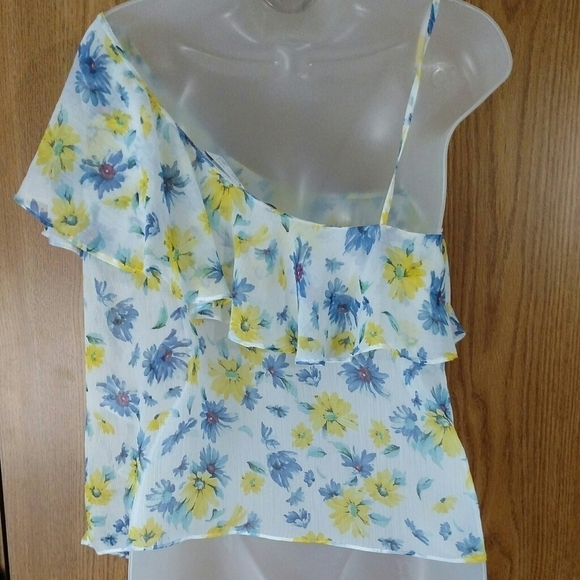 Zara Trafaluc Sheer One Shoulder Floral Top🌼 - Picture 3 of 7